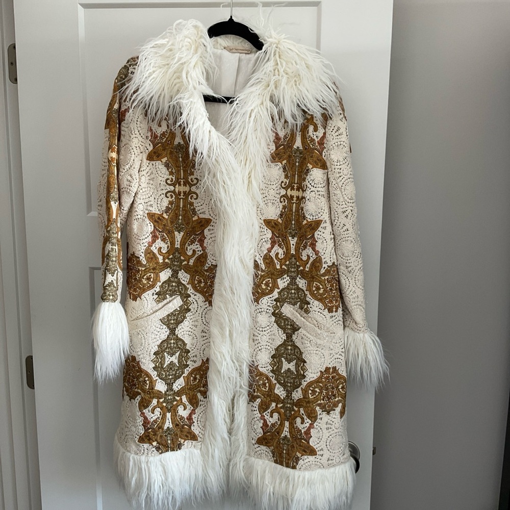 Soft Surroundings White and Gold Cape with Faux Fur
